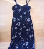 Dvoje letné šaty nenosené velkost 38/40 cena 5,9€ a 4,9€