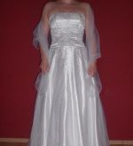 Biele svadobne šaty č. 40+topánky č. 38+štóla+kvet do vlasov