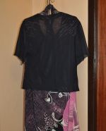 Dámska sukňa s blúzkou a šatkou