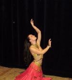 Ružový kostým na orientálny (brušný) tanec