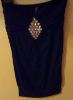 Čierny top so striebornými kamienkami