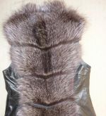 Luxusná dámska kožušinová vesta z mývala. Pravá kožušina, pravá koža